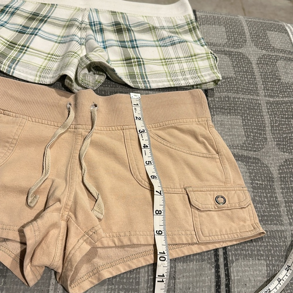 Shorts - Picture 5 of 7